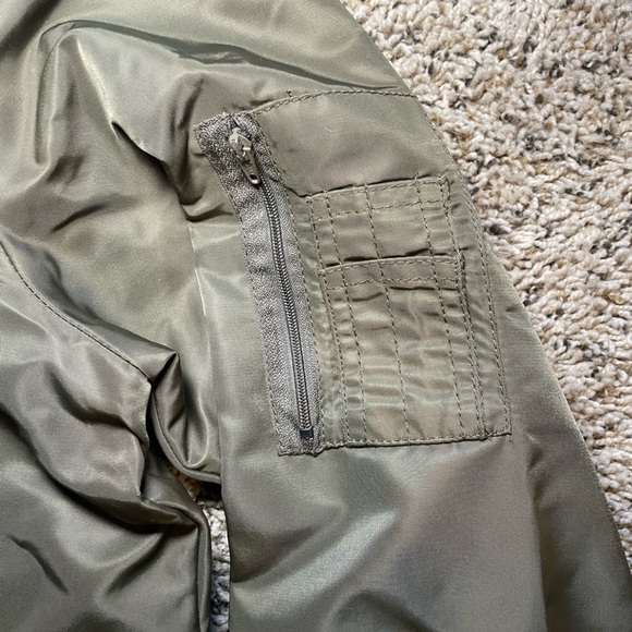 American Rag Full Zip Puffer Coat: Size Medium (M), Green, Genuine and Original - Picture 2 of 4